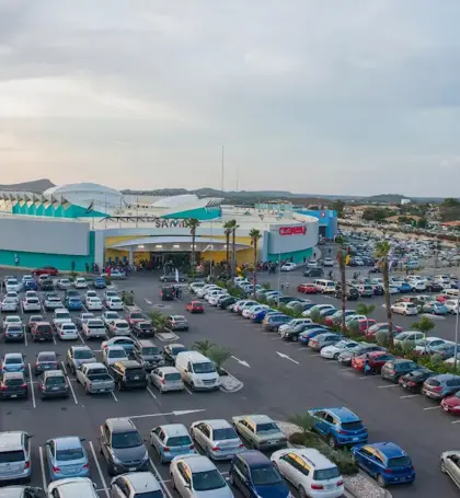 /Sambil_-_shopping_mall_-_1.jpg
